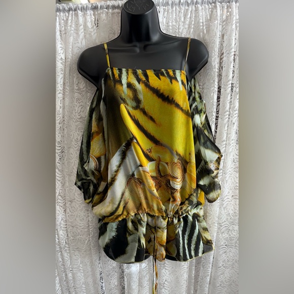 Women's Yellow Animal-Print Off-Shoulder Blouse - Picture 2 of 4
